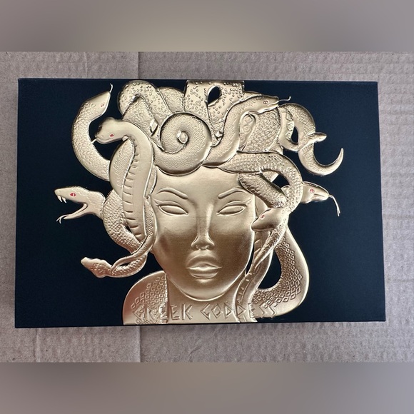 Lunar Beauty Greek Goddess Palette BNIB - Picture 2 of 3